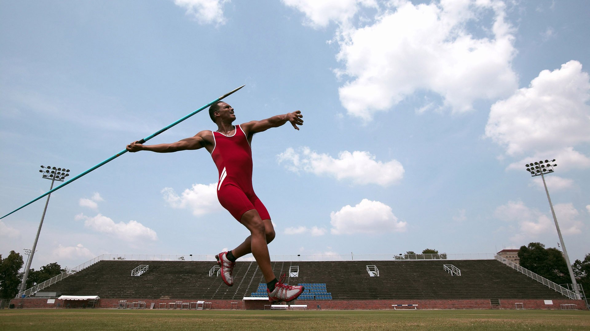 20架战机轰鸣，首都遭殃，19架轰炸机